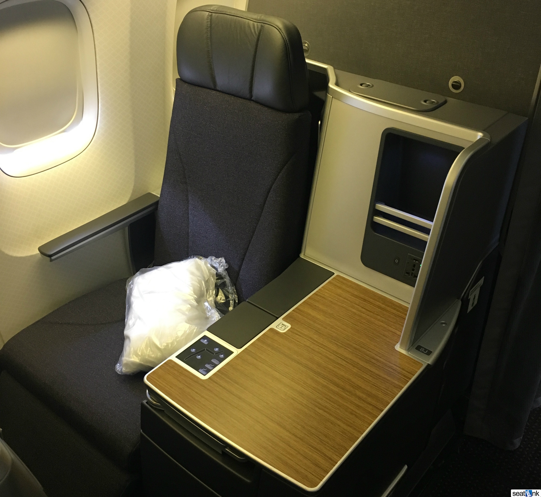 American Airlines 767-300 Business Class Review - The Seatlink Blog