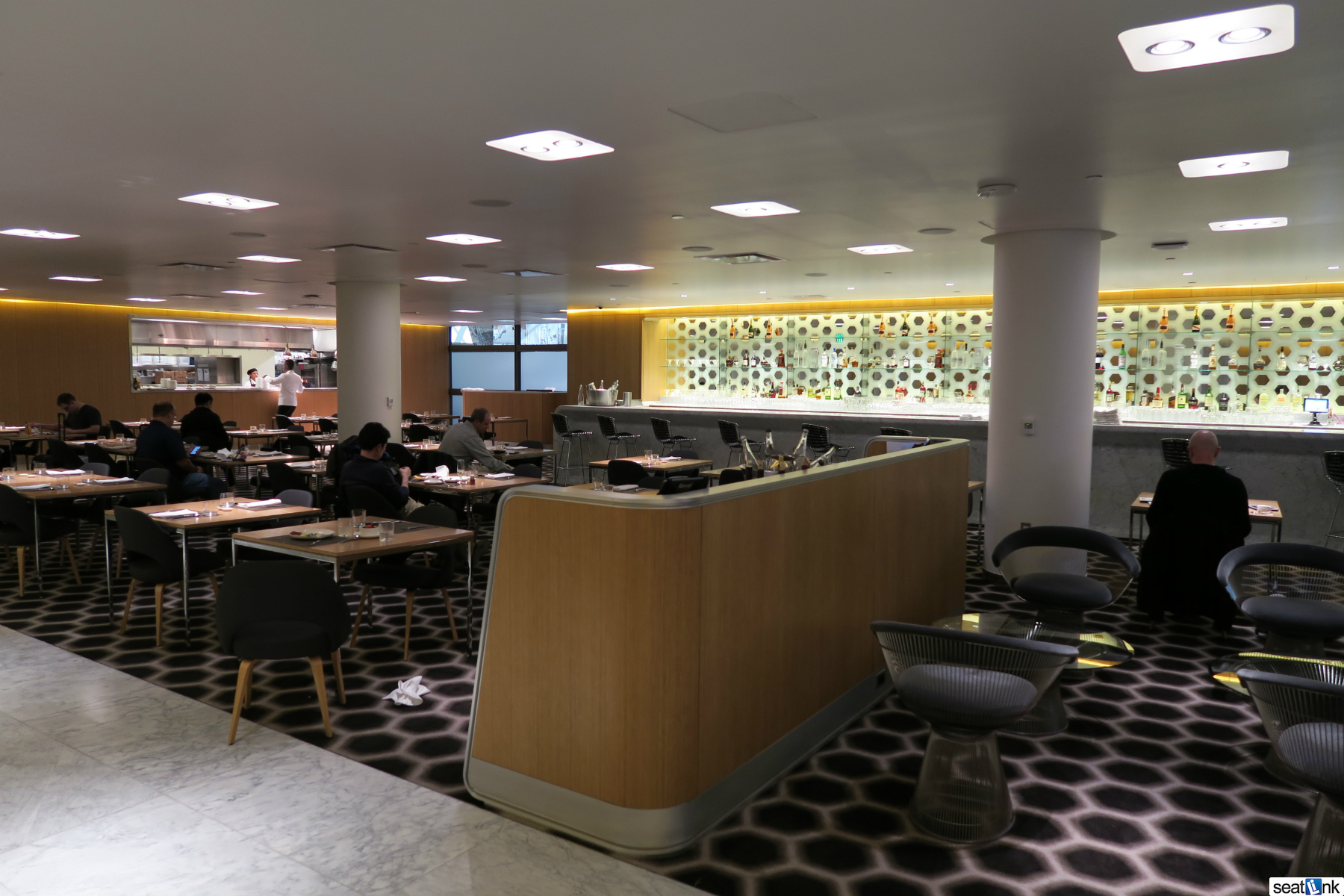 Qantas First Class Lounge Los Angeles (LAX) Review - The Seatlink Blog